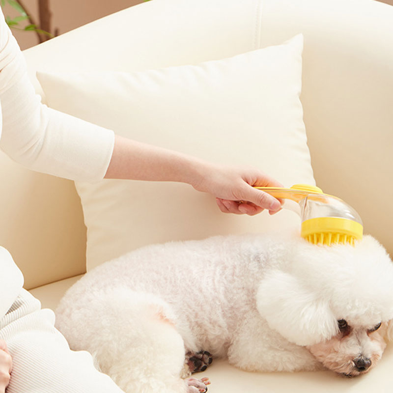 🐾 The Pet Bathing Hack Every Dog Owner Needs!🐶🐱Pet Bath Brush with Built-In Shampoo Dispenser🧼
